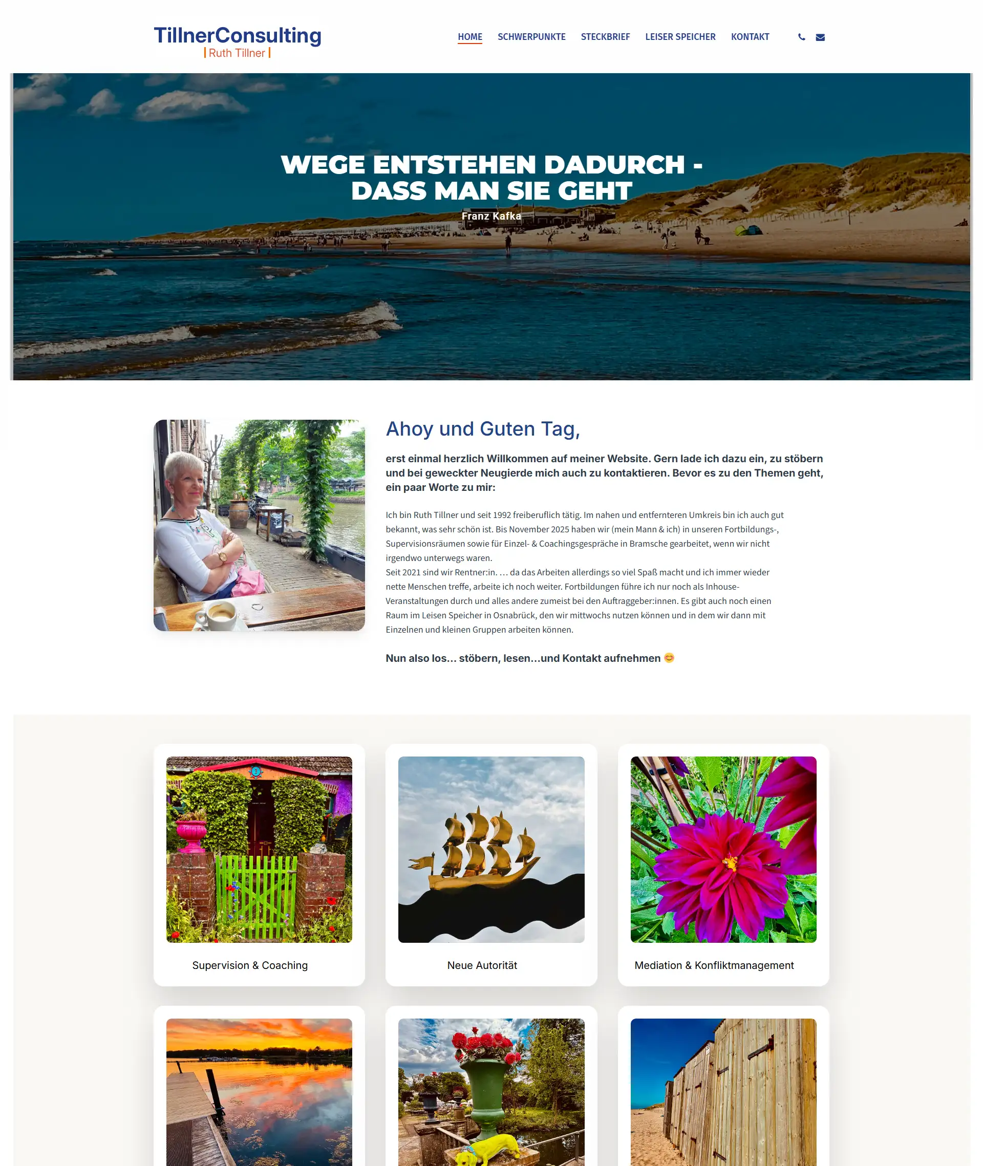 TillnerConsulting - Ruth Tillner Hier ist ein Screenshot der Website von TillnerConsulting – Ruth Tillner. Auf dem Foto ist ein Strand mit blauem Meer und Menschen, die am Strand liegen, zu sehen.